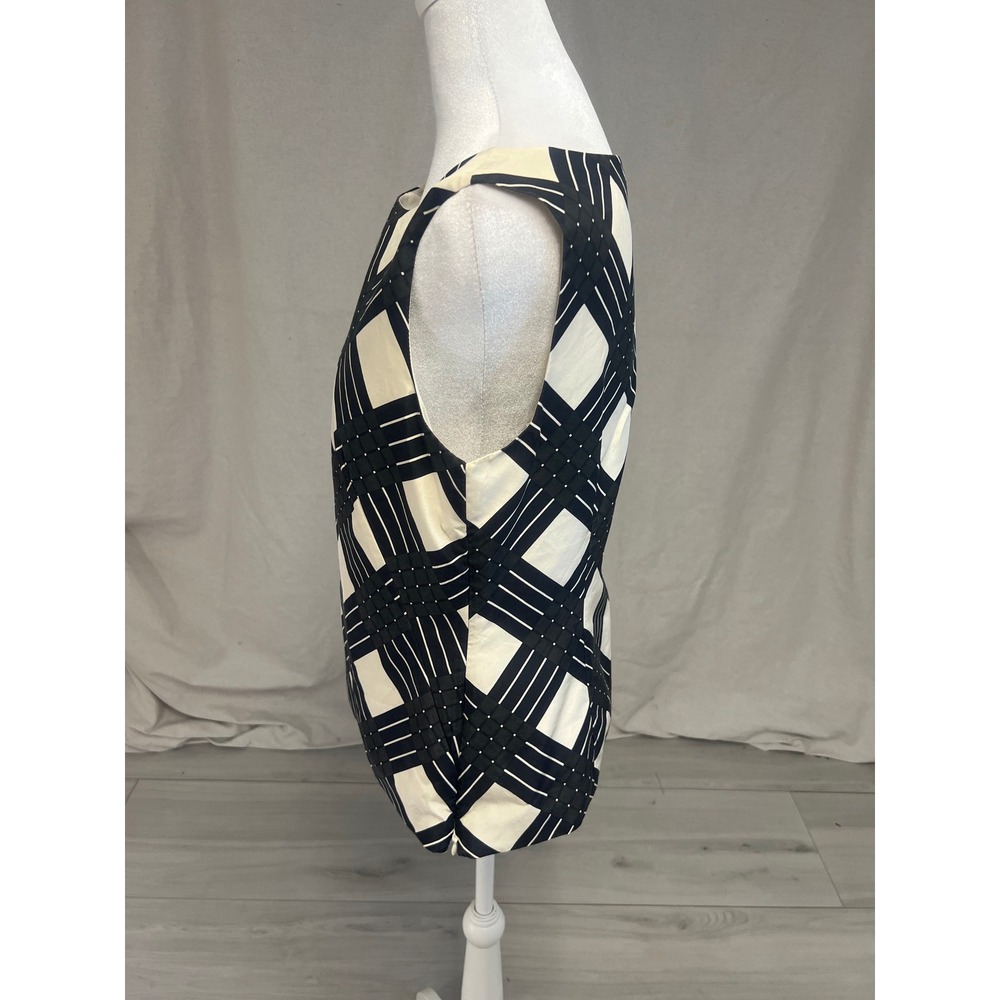 Talbots Petites Silk Top Black Ivory Geometric Sleeveless Blouse Sz 8P Preppy - Picture 3 of 8